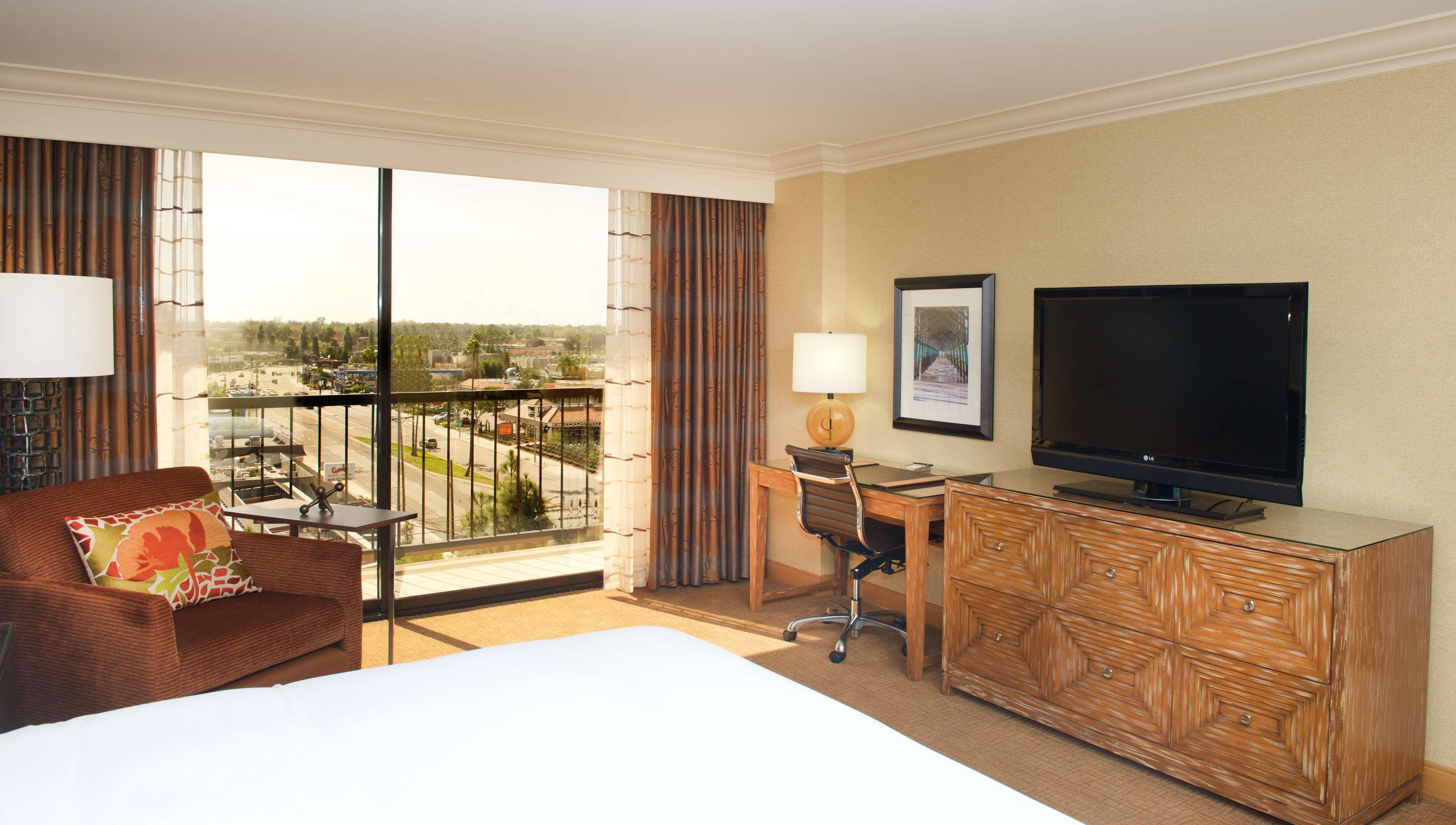 Hotel Hilton Orange County/Costa Mesa Extérieur photo