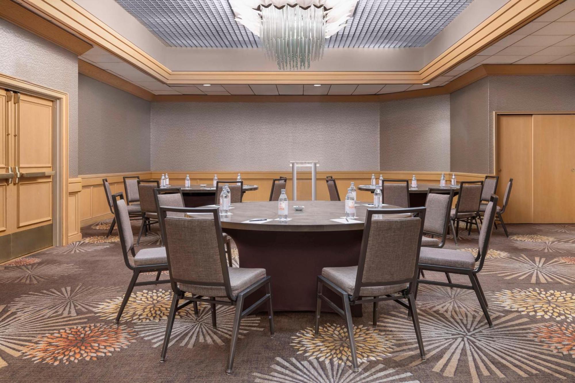 Hotel Hilton Orange County/Costa Mesa Extérieur photo