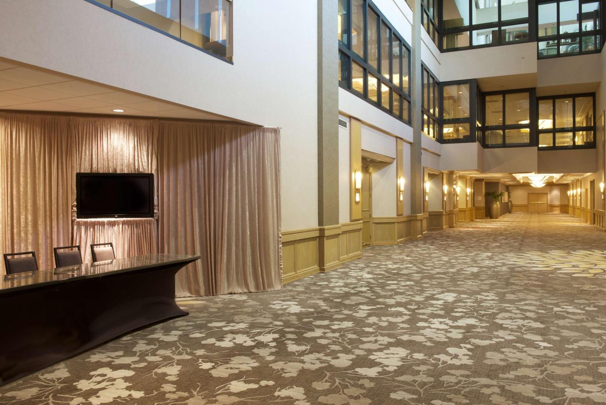 Hotel Hilton Orange County/Costa Mesa Extérieur photo
