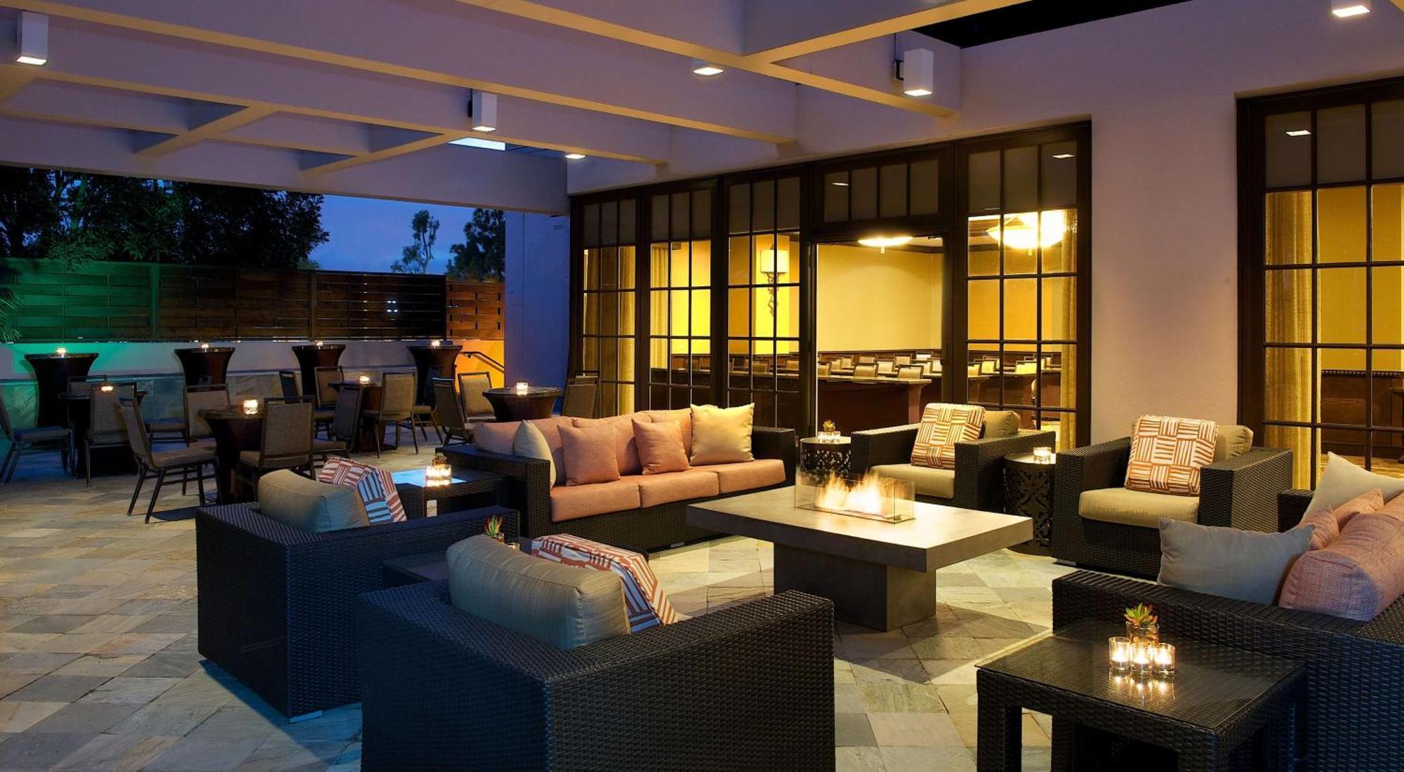 Hotel Hilton Orange County/Costa Mesa Extérieur photo